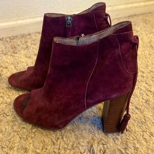 {Halogen} Suede heels